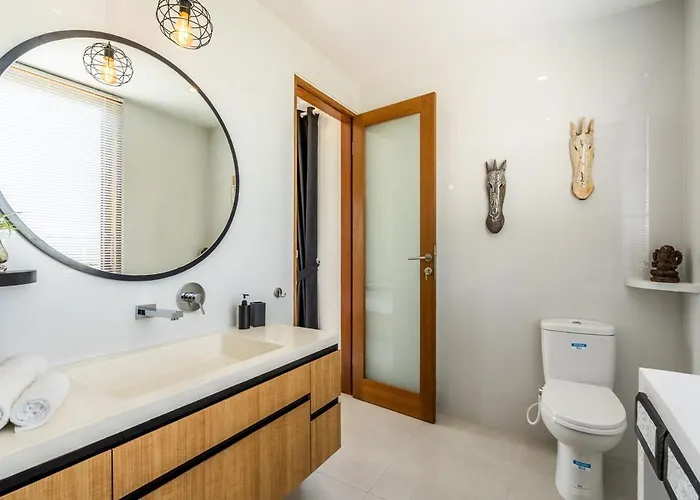 Villa Pererenan Luxury - 5 Mins Walk To