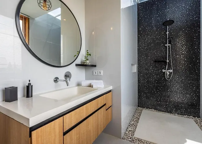 Pererenan Luxury - 5 Mins Walk To