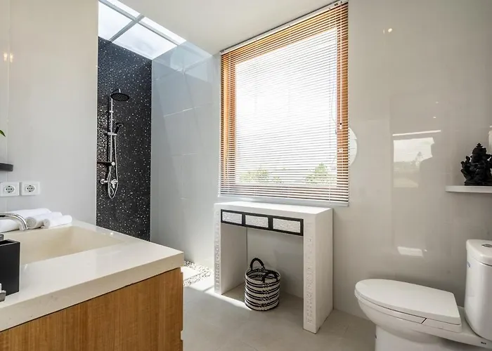 Pererenan Luxury - 5 Mins Walk To